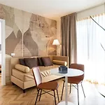 Jacuzzi Suite Home By Enjoy Garda Hotel